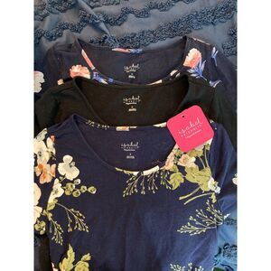 Isabel Maternity Bundle of 3 Floral/black fitted midi maternity dresses, Small